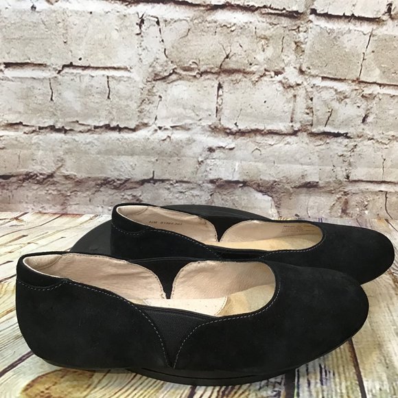 Soft Walk Women's Black Suede Elastic Slip On Closed Toe Comfort Flats Size 5.5 - Picture 1 of 9